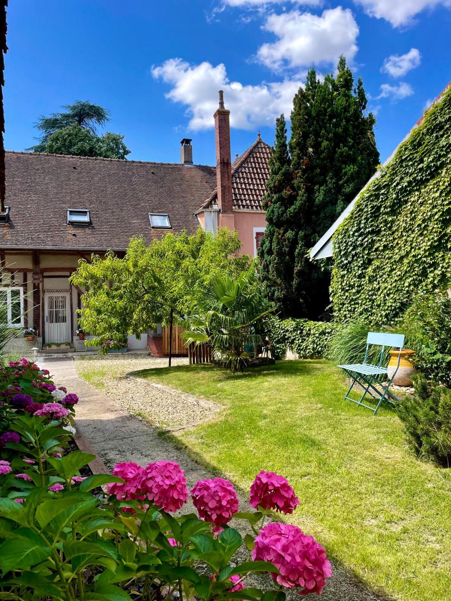Hotel Au Charme D'Ici La Chapelle-Saint-Sauveur  Exteriér fotografie